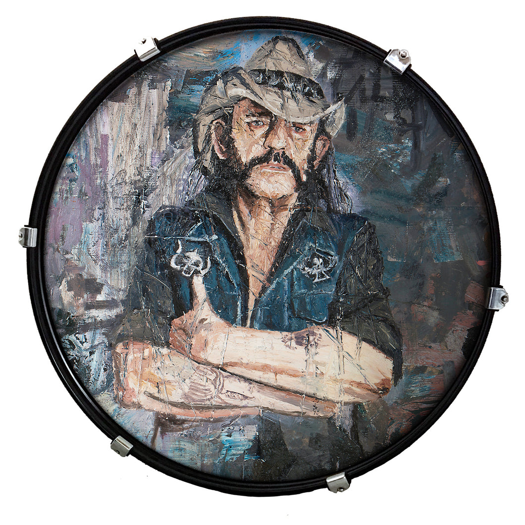 Porträt von Lemmy gemalt von Oliver Jordan als Kunstdruck auf Schlagzeugfelle