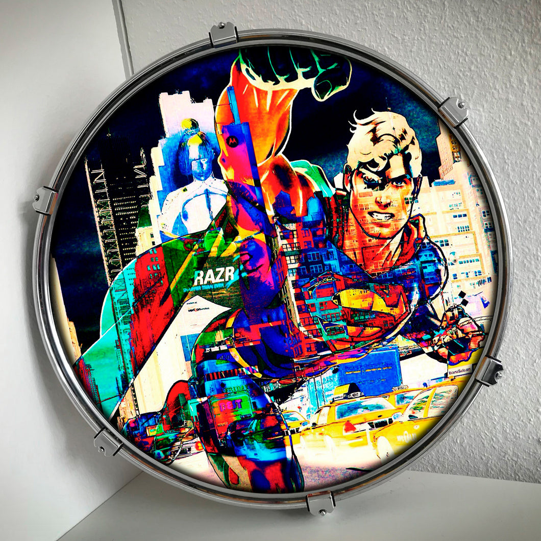 Supermann-Collage - Pop-Art von Stefanie Pappe-Stellbrink als Kunstdruck auf einem Schlagzeugfell