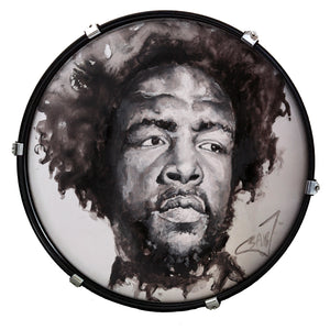 Porträt von Quest Love gemalt von Juliana Saib als Kunstdruck auf Schlagzeugfelle